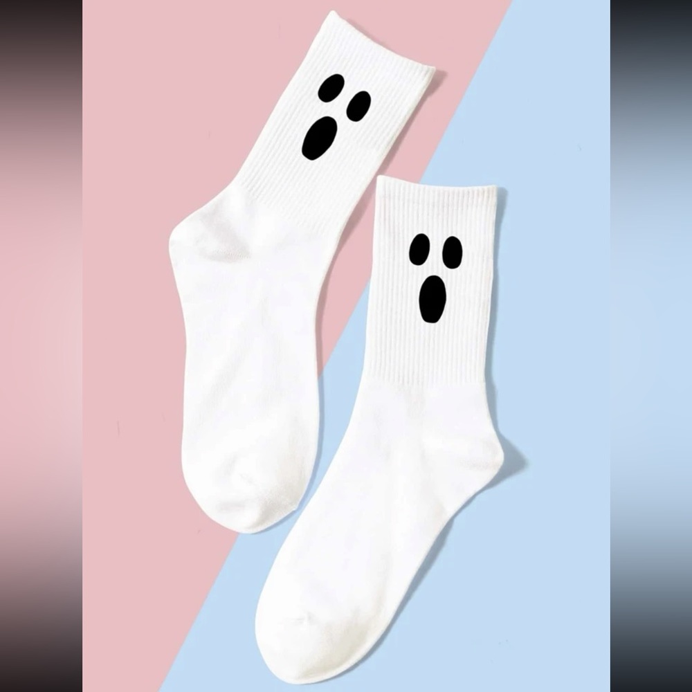 👻 Awesome Pair Of Novelty Ghost Socks 👻